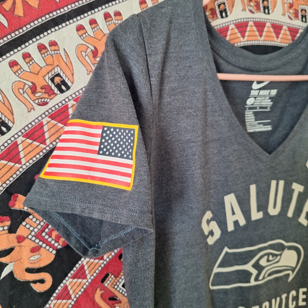 Nike Seattle Seahawks Heather Grey Salute to Service V-Neck T-shirt - Picture 3 of 12